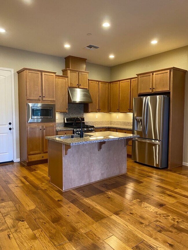 Photo - Livermore 3BD/2.5BA Townhouse in Great Neighborhood!