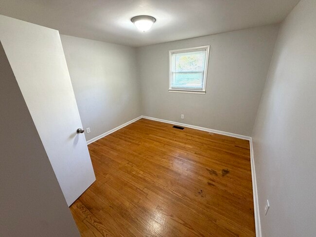 Photo - 207 Beecher St