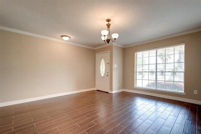 Photo - 12010 Mulholland Dr