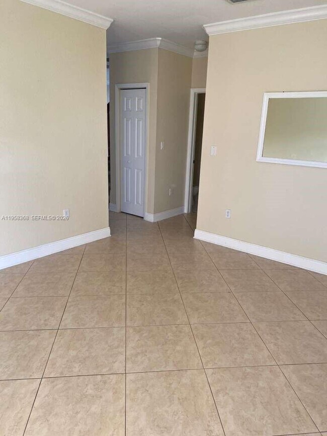 Photo - 1087 NE 41st Pl