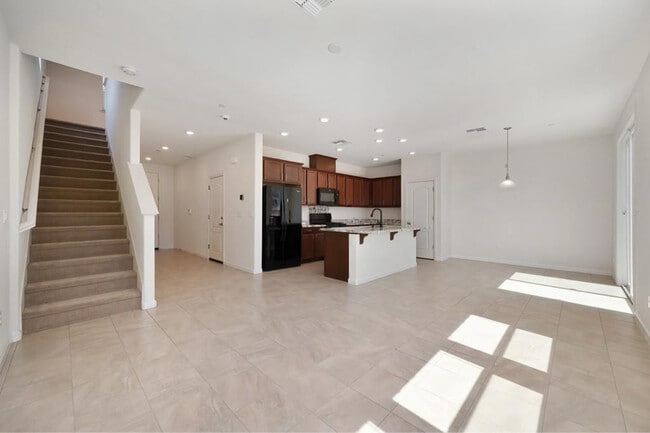 4600 Ocean Ln