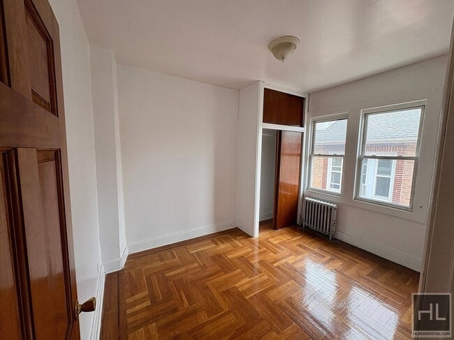 Photo - OXFORD AVENUE, BRONX Unit 2