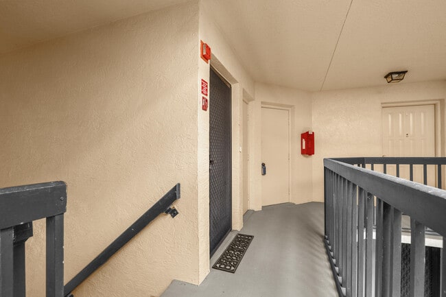 Photo - 2083 NE Collins Cir Unit 8-100