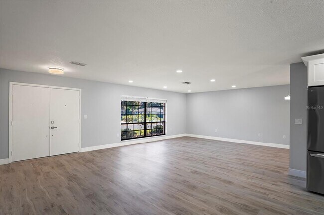 Photo - 8312 Roxboro Dr