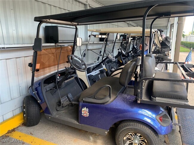 Building Photo - 7410 Lake Breeze Dr Unit 201