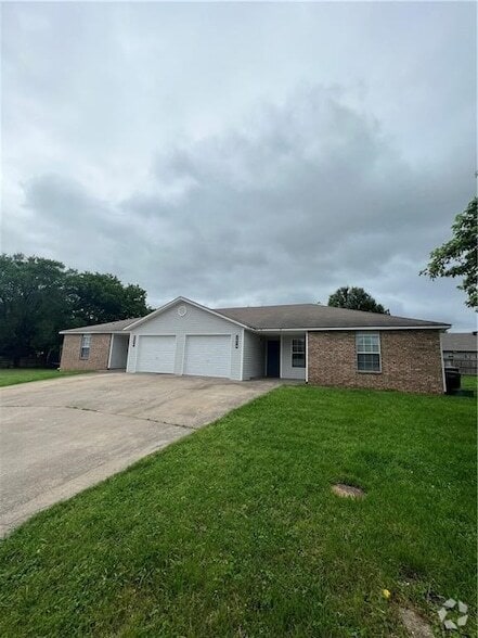 Building Photo - 1374 N Chickadee Ave Rental
