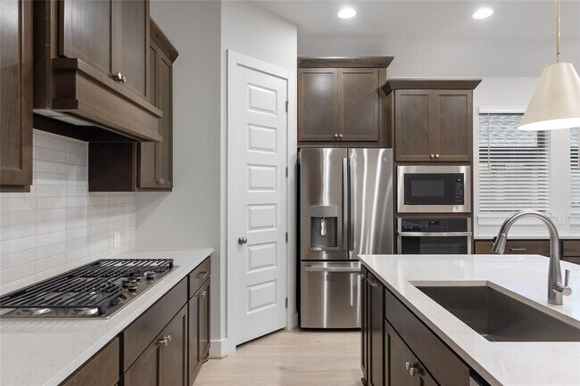 Photo - 626 Bay Breeze Dr