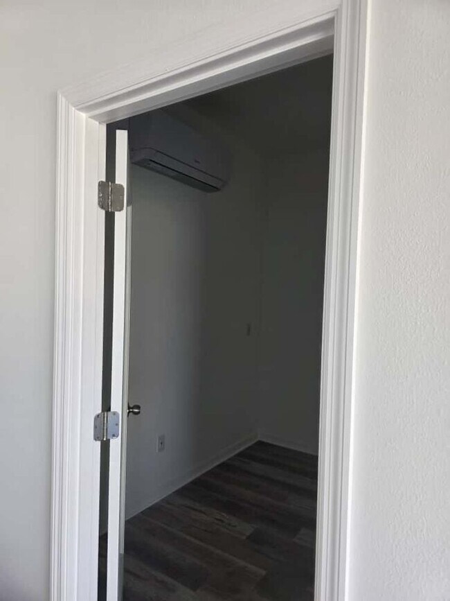 Photo - Beautiful house! 4/2 SINGLE FAMILY HOME