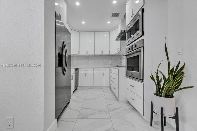 Photo - 6470 SW 27th St