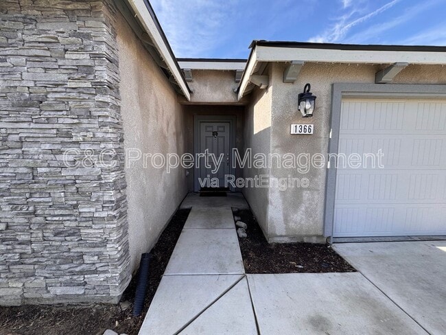 Building Photo - 1366 W Butterfield Ln Rental