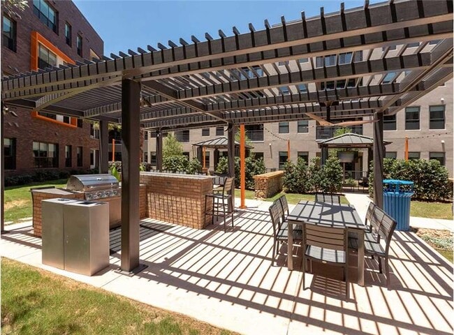 Photo - 2402 Aldrich St Unit A3-35