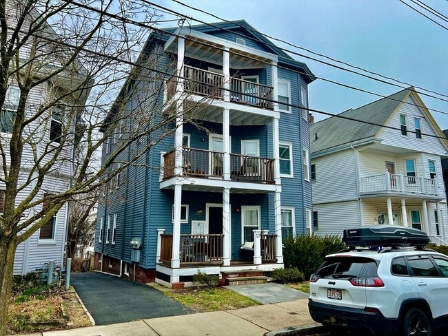 Building Photo - 127 Hudson St Unit 1