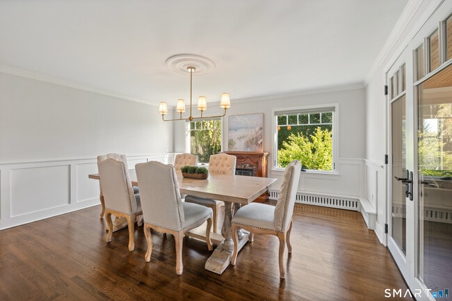 26 Beach Dr