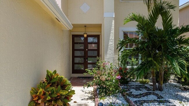 Building Photo - 7000 Chesapeake Cir Rental