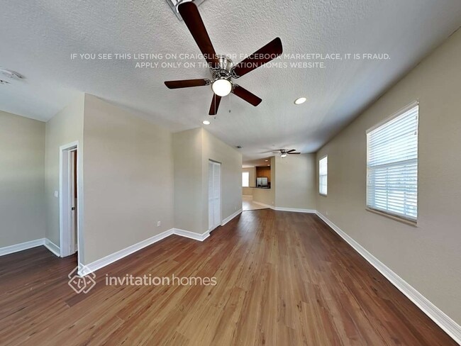 Photo - 226 W Thatch Palm Cir