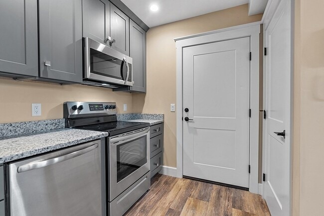 Photo - 5 Batchelders Ct Unit 301