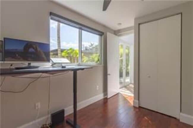Photo - 731 SE 13th St