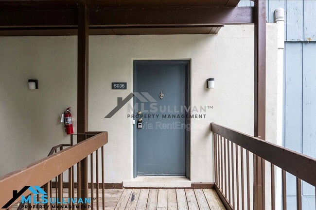 Photo - 5036 Flint Ridge Pl