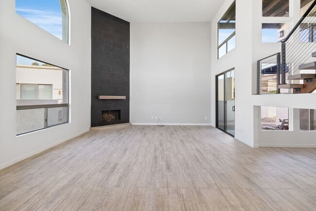 Photo - Luxury Living in the Heart of McCormick Ranch!