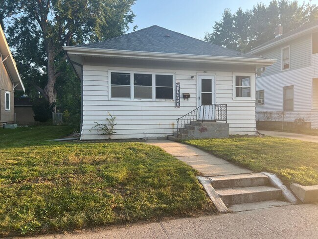 Cozy 3 bedroom house in Central Sioux Falls - Cozy 3 bedroom house in Central Sioux Falls