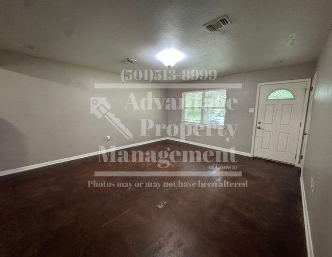 Photo - 10 Towering Oaks Dr
