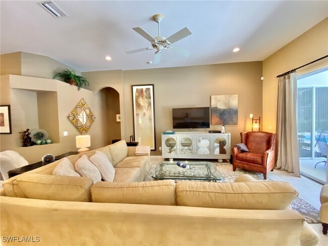 Building Photo - 15590 Vallecas Ln Rental