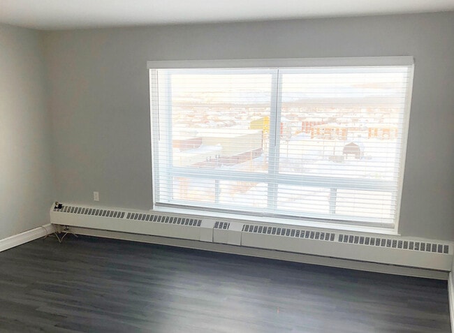 Photo - Embassy Apartments