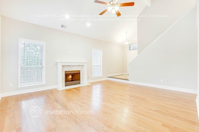 Photo - 695 Shore Pl