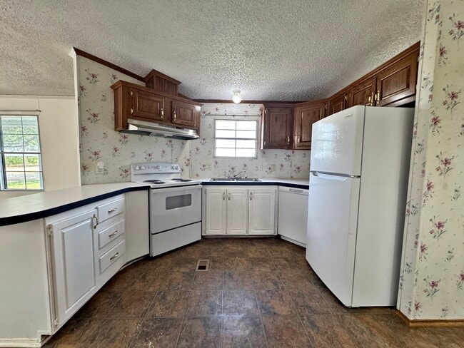 Photo - 2478 Hintz Rd