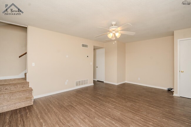 Photo - 1215 N Pacific Ave