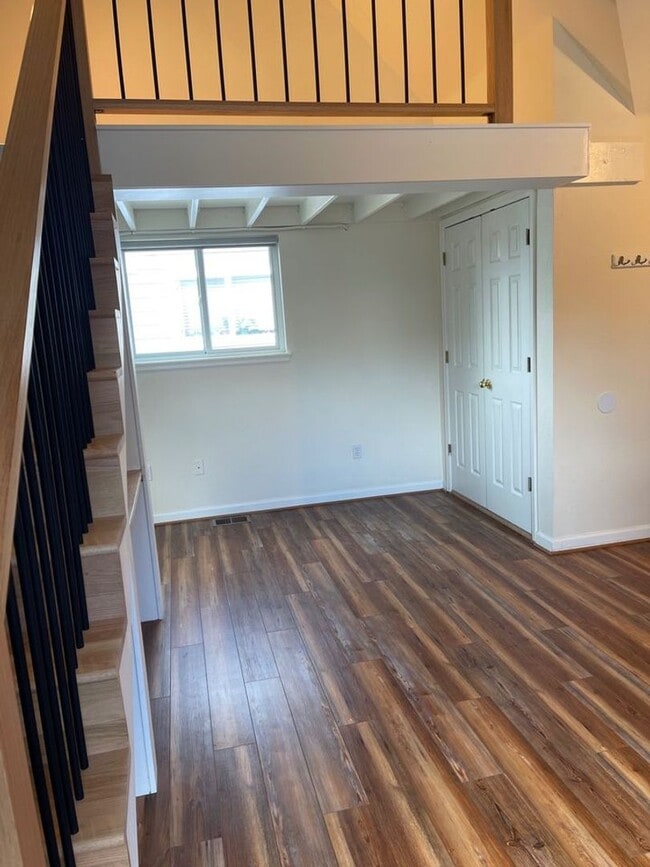 Photo - Cozy Studio Carriage House – All Utilities Included!