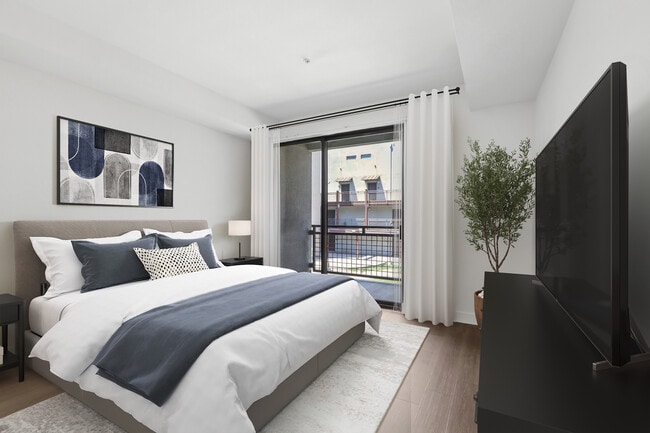 Renovated Package II bedroom - Avalon at Cahill Park