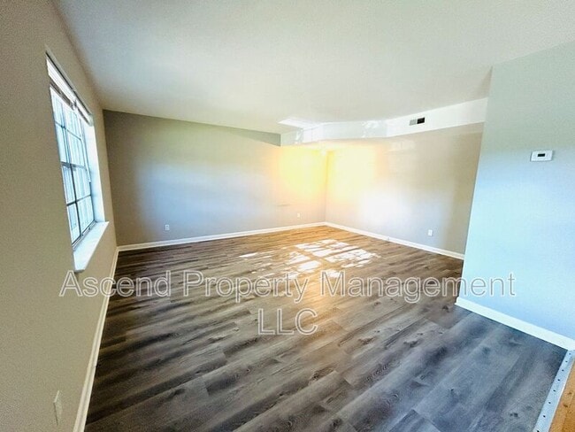 Photo - 4653 Cary Ln