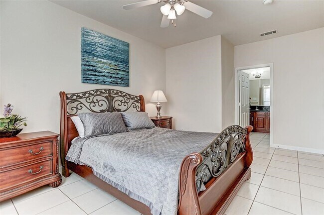 Photo - 2078 Laverne St Unidad 5