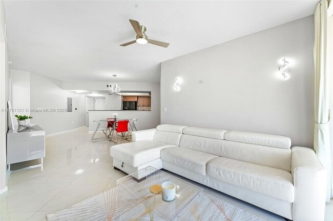 16699 Collins Ave Unit 2810