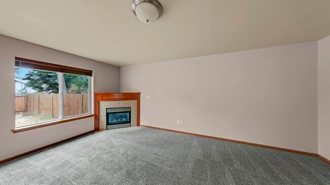 Photo - 3 Bed 2.5 Bath - Townhome - Pet Friendly - NAS Whidbey