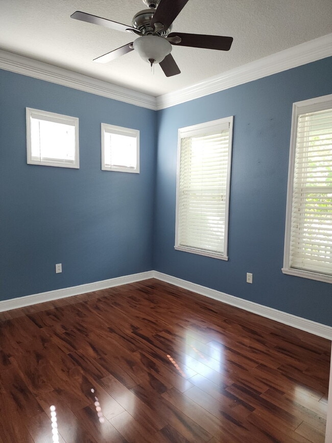 Photo - 8505 Lagerfeld Dr