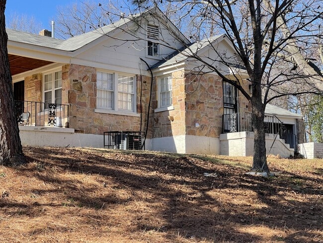 Photo - 764 Dunn Ave