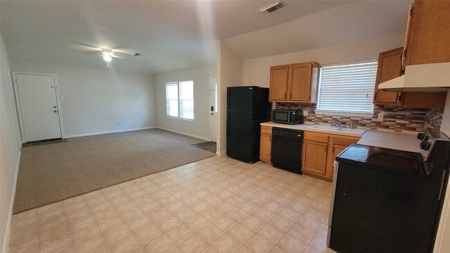 Building Photo - 10420 Royal Tricia Dr Rental