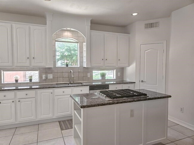 Photo - 6010 Serrano Terrace Ln
