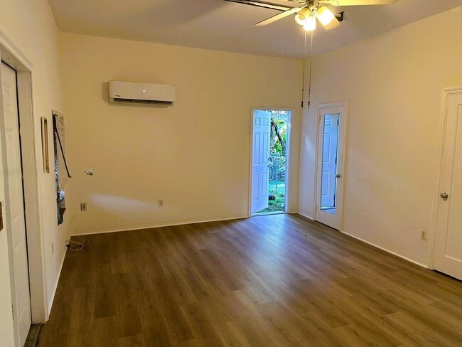 Photo - 340 Mendoza Ave