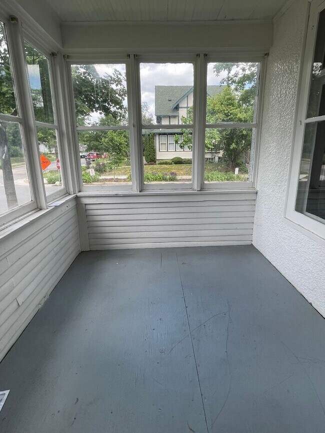 Photo - South Minneapolis Side by Side, 2 Parking ...