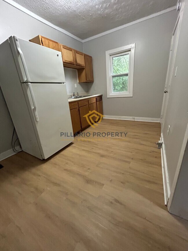 Photo - 3943-3945 Cornelius Ave Unit 3943 Cornelius Ave