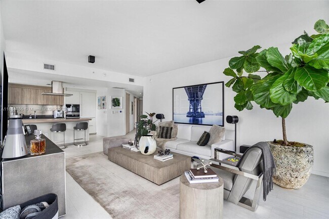 Photo - 1000 Brickell Plaza Unidad 4315