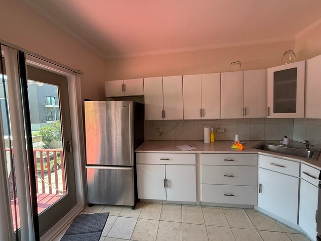 Photo - 268 Columbia Ave Unit 2
