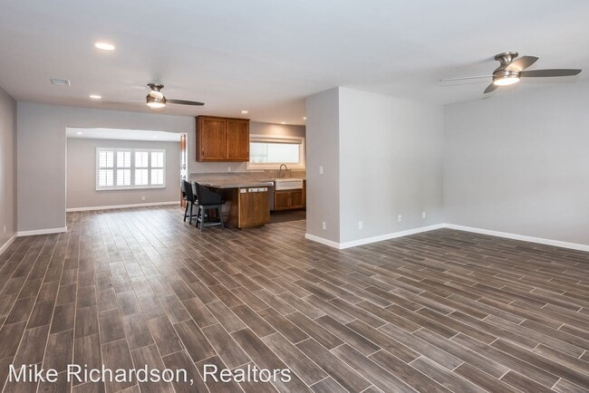 Photo - 3 br, 2 bath House - 548 Inwood Dr