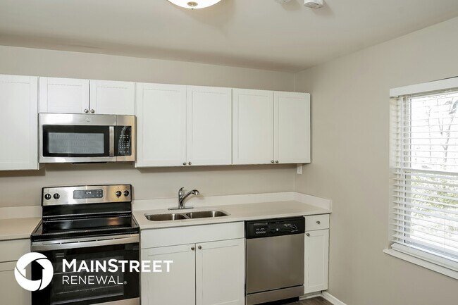 Photo - 4010 Sedgewood Ln