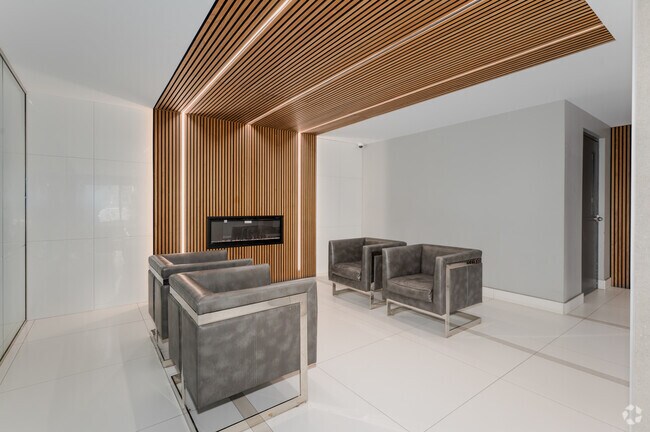 Hall d'entrée - 3390 Keele St