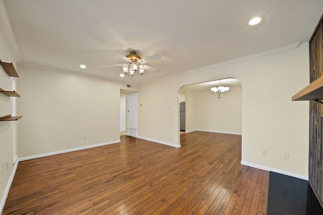 Photo - 2303 Park Hill Dr