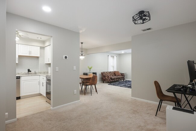 Photo - 91 Jamestown Rd